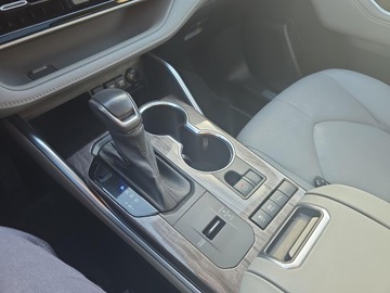 Toyota Highlander III 2.5 248KM 2021 Toyota Highlander 2.5 Executive Toyota Highlander, zdjęcie 25