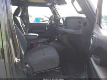 Jeep Wrangler IV 2024 Jeep Wrangler 4-Door Rubicon 2024 3.6 Benzyna 285KM, zdjęcie 9