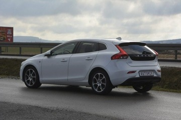Volvo V40 II Hatchback 1.6 D2 115KM 2015 Volvo V40 1.6HDI Ocean Race nawi doinwestowany, zdjęcie 4