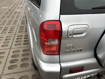 Toyota RAV4 II 2.0 i 16V 150KM 2001 Toyota RAV4 2.0 VVT-i 4x4 II (2000-2005) Toyota RA, zdjęcie 14