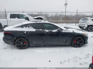 Kia Stinger Liftback 3.3 T-GDi 366KM 2018 Kia Stinger GT2 2018 3.3 Benzyna 365KM, zdjęcie 6