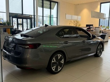 Skoda Superb IV Liftback 2.0 TSI 204KM 2025 Skoda Superb Superb Sportline 2,0 TSI 204 Km 7-biegowa DSG 2.0 Benzyna, zdjęcie 4