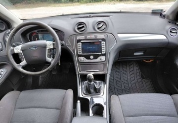 Ford Mondeo IV Kombi 1.8 Duratorq TDCi 125KM 2008 Ford Mondeo Ford Mondeo mk4 2008r 1.8cmtdci 115KM convers fajny stan 1.8, zdjęcie 3