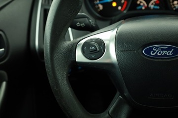 Ford Focus III Kombi 1.0 EcoBoost 125KM 2013 Ford Focus 1.0 EcoBoost, Klima, Parktronic,ALU, zdjęcie 14