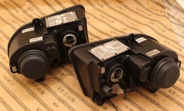 CHRYSLER 300 C 300C 04-10 SVĚTLO SVĚTLA XENON L+R KPL