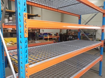 ПОДДОННЫЕ СТЕЛЛАЖИ С РЕШЕТКОЙ WEMA 2,7/0,9 м