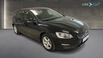 Volvo V60 I Kombi Facelifting 2.0 D2 DRIVE-E 120KM 2017 Volvo V60 F ra Vat 23 Otrzymaj Voucher na ubezpieczenie 2.0 Diesel 120KM, zdjęcie 3