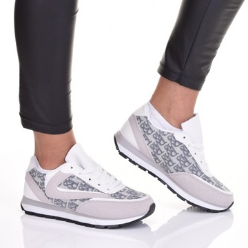 ЖЕНСКИЕ СПОРТИВНЫЕ КРОССОВКИ МОДНАЯ ОБУВЬ НА ЛЕТО.