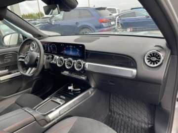 Mercedes GLB SUV 2.0 200d 150KM 2024 Mercedes GLB AMG line mHEV 4Matic Skóra Hak, zdjęcie 9