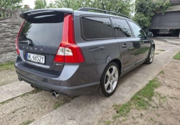 Volvo V70 III Kombi 2.5 T 231KM 2010 Volvo V70 R-DESIGN 2,5 FT 231KM Manual 6-biegow 2.5 Benzyna 231KM