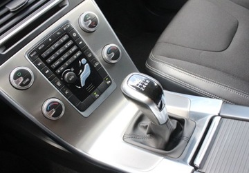 Volvo V60 I Kombi Facelifting 2.0 D2 DRIVE-E 120KM 2015 Volvo V60 D2 Drive-E Kinetic 2.0 Diesel 120KM, zdjęcie 3