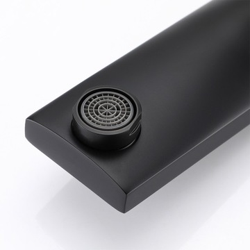 Бесконтактный смеситель для умывальника с сенсором и инфракрасным датчиком, черный