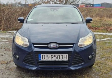 Ford Focus III Kombi Facelifting 1.0 EcoBoost 125KM 2014 Ford Focus Ford Focus 1.0 EcoBoost Trend Benzyna 125KM, zdjęcie 8
