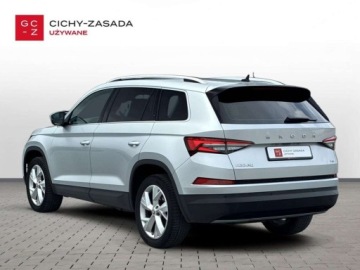Skoda Kodiaq I SUV Facelifting 2.0 TDI SCR 150KM 2023 Skoda Kodiaq 2.0 TDI 150KM STYLE Salon PL Grzane Fotele Pierwszy wlascic, zdjęcie 2