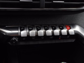 Peugeot 3008 II Crossover 1.2 PureTech 130KM 2019 Peugeot 3008 1.2 PureTech, Salon Polska, zdjęcie 11