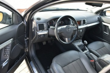Opel Vectra C Kombi 2.8 V6 turbo ECOTEC 250KM 2008 Opel Vectra 2.8 250KM Manual 2008r. Skóra, zdjęcie 13