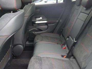 Mercedes GLA II Off-roader Facelifting 1.3 200 163KM 2025 MERCEDES-BENZ GLA 200 AMG Line Suv 1.3 (163KM) 2025, zdjęcie 10