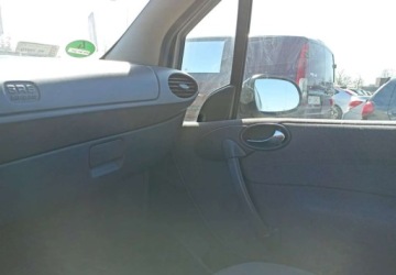 Mercedes Klasa A W168 1.4 82KM 2000 Mercedes-Benz Klasa A Mercedes-Benz Klasa A 140 Classic 1.4 Benzyna 82KM, zdjęcie 10