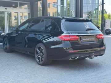 Mercedes Klasa E W213 Kombi Plug-in Facelifting 2.0 E300de 306KM 2020 Mercedes-Benz Klasa E 300 DE hybryda plug-In pakiet AMG serwis ASO pakiet, zdjęcie 8