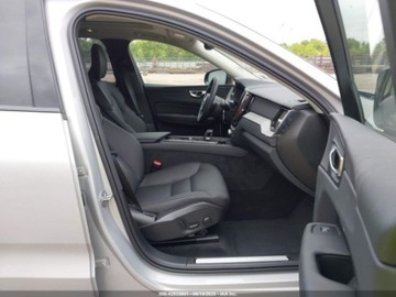 Volvo XC60 II 2025 Volvo XC 60 B5 Plus 2025 2.0l 2.0 Benzyna 247KM, zdjęcie 9