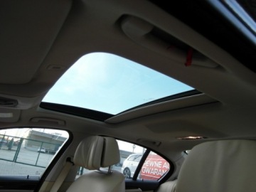 BMW Seria 5 F10-F11 Limuzyna 520d 184KM 2013 BMW Seria 5 Xenon Skora Navi Profesjonal Dociagi Head-Up 2.0 Diesel 184KM, zdjęcie 22