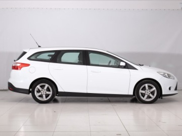 Ford Focus III Kombi 1.0 EcoBoost 125KM 2012 Ford Focus 1.0 EcoBoost, Klima, Klimatronic, zdjęcie 5