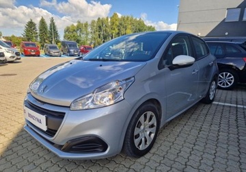 Peugeot 208 I Hatchback 5d Facelifting 1.2 PureTech 82KM 2018 Peugeot 208 Peugeot 208 1.2 Benz 82KM Active 1.2 Benzyna 82KM, zdjęcie 3