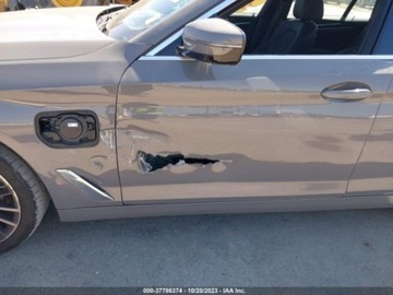 BMW Seria 5 G30-G31 2022 BMW Seria 5 530E, 2022r., 2.0L, zdjęcie 9