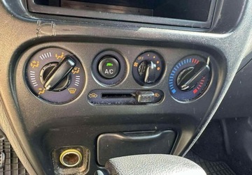 Daihatsu YRV 1.3 i 16V 87KM 2001 Daihatsu YRV Okazja 2001 1.3 benzyna 1.3 Benzyna 87KM, zdjęcie 5