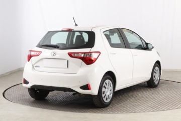 Toyota Yaris III Hatchback 5d Facelifting 1.0 VVT-i 69KM 2017 Toyota Yaris 1.0 VVT-i, Salon Polska, zdjęcie 4