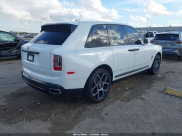Rolls-Royce 2022 Rolls-Royce Cullinan 2022 6.7L 6.7 Benzyna 563KM, zdjęcie 5