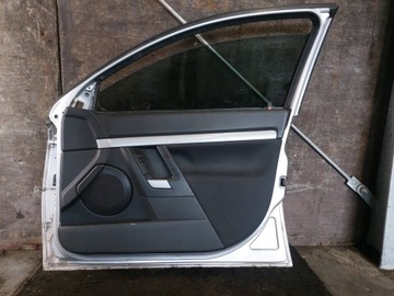 DVEŘE KOMPLETNÍ PRAVÝ PŘEDNÍ OPEL VECTRA C Z157