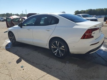 Volvo S60 III 2023 Volvo S60 2023 VOLVO S60 PLUS 2.0 Benzyna 247KM, zdjęcie 1