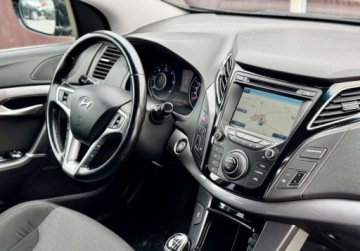 Hyundai i40 Kombi 1.7 CRDi LOW 115KM 2013 Hyundai i40 1.7 CRDI Navi PDC Led tempomat Climatronic serwis ASO 1.7 116KM, zdjęcie 16