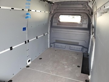 Mercedes Sprinter IV (W907/W910) 2024 Mercedes-Benz Sprinter eSprinter Delivery Van 2024 Elektryczny 134KM, zdjęcie 11