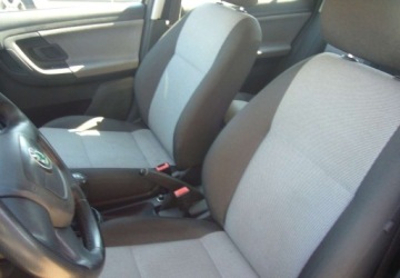 Skoda Fabia II Hatchback 1.2 i HTP 60KM 2009 Skoda Fabia Skoda Fabia II Fabia 1.2 Benzyna 60KM, zdjęcie 11