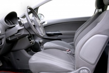Opel Corsa E Hatchback 3d 1.4 Twinport 90KM 2014 Opel Corsa 1.4 90KM/OPC LINE/Klima/ Serwis/Parktr., zdjęcie 13