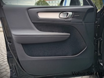 Volvo XC40 Crossover Facelifting 2.0 B3 163KM 2024 Volvo XC 40 B3 Dark Aktywny Tempomat Martwe Pola K, zdjęcie 10