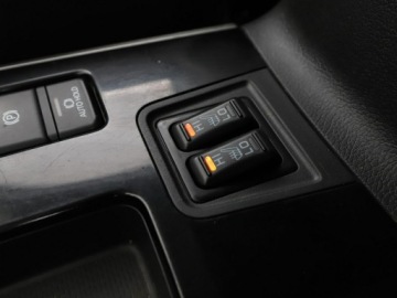 Mitsubishi Outlander III SUV Facelifting 2017 2.0 150KM 2019 Mitsubishi Outlander Diamant Edition+ Klimatronik, zdjęcie 27