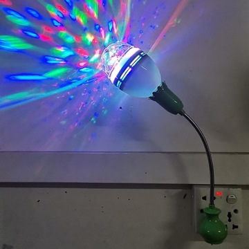 E27 ЛАМПОЧКА ВРАЩАЮЩИЙСЯ ДИСКОШАР СВЕТОДИОДНЫЙ RGB МОЩНЫЙ ПРОЕКТОР СТРОБОСКОП
