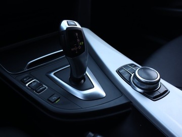 BMW Seria 3 F30-F31-F34 Limuzyna Facelifting 1.5 318i 136KM 2018 BMW 3 318 i, Salon Polska, Automat, Skóra, Navi, zdjęcie 12