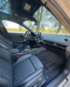 Audi A4 B9 RS4 Avant Facelifting 2.9 TFSI 450KM 2023 Audi RS4 Avant Audi RS4 Avant Avant quattro tiptronic 2.9 Benzyna 450KM, zdjęcie 19