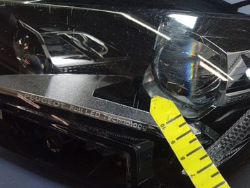 PEUGEOT 3008 II LIFT REFLEKTOR LEWY EU 9836230680
