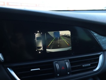 Alfa Romeo Giulia II Sedan 2.0 Turbo 200KM 2018 Alfa Romeo Giulia 2.0 Turbo, Salon Polska, zdjęcie 18