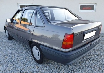 Opel Kadett E Sedan 1.3 N 60KM 1988 Opel Kadett Sliczny 1.3 LS Benzyna WYJATKOWY S..., zdjęcie 3
