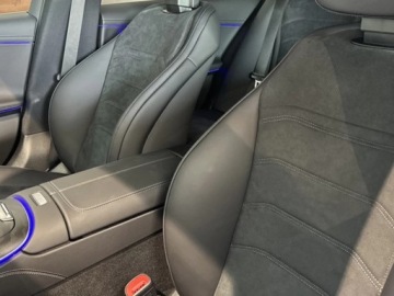 Mercedes Klasa E W214 Sedan 2.0 220d 197KM 2025 E Klasa 220 d 4-Matic AMG 2.0 (197KM) 2025, zdjęcie 4