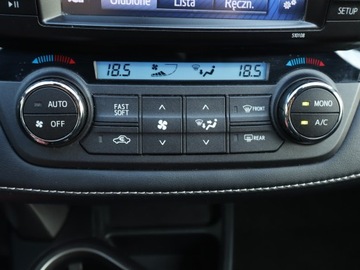 Toyota RAV4 IV MPV Facelifting 2.0 D-4D 143KM 2017 Toyota RAV 4 2.0 D-4D, Salon Polska, zdjęcie 12