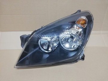 LAMPA LEWA OPEL ASTRA H 1EG270370-31