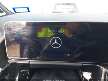 Mercedes GLA II 2021 Mercedes-Benz GLA 250 2021 2.0l 2.0 Benzyna 221KM, zdjęcie 9