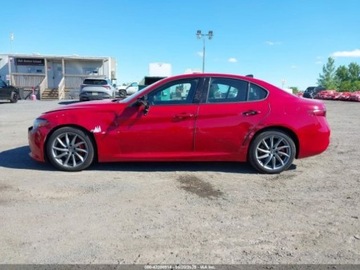 Alfa Romeo Giulia II 2023 Alfa Romeo Giulia 2023r., 4x4, 2.0L 2.0 Benzyna 28KM, zdjęcie 5